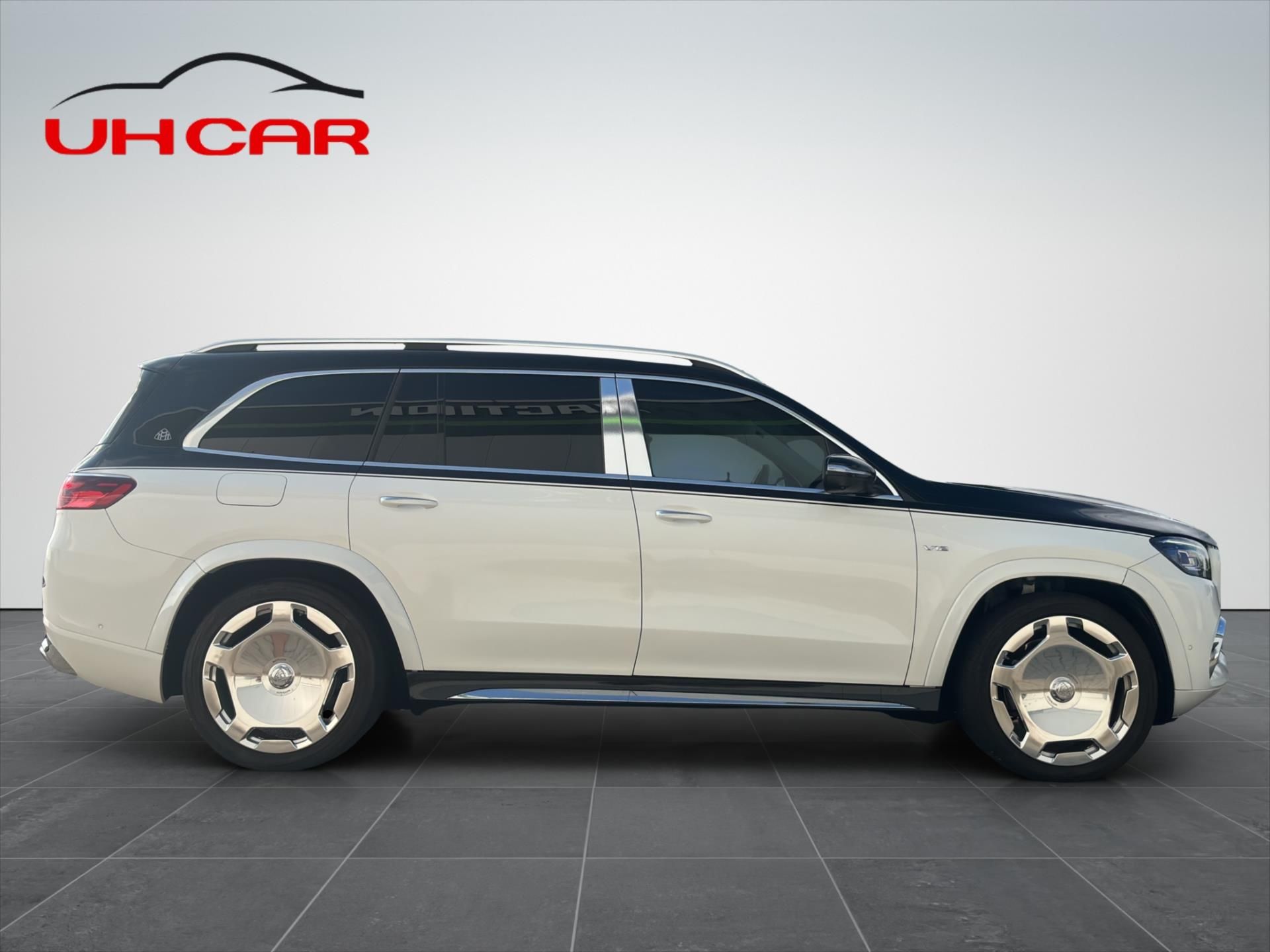 Mercedes-Benz GLS, 3,0 450 4MATIC  Maybach Kit - fotka 4