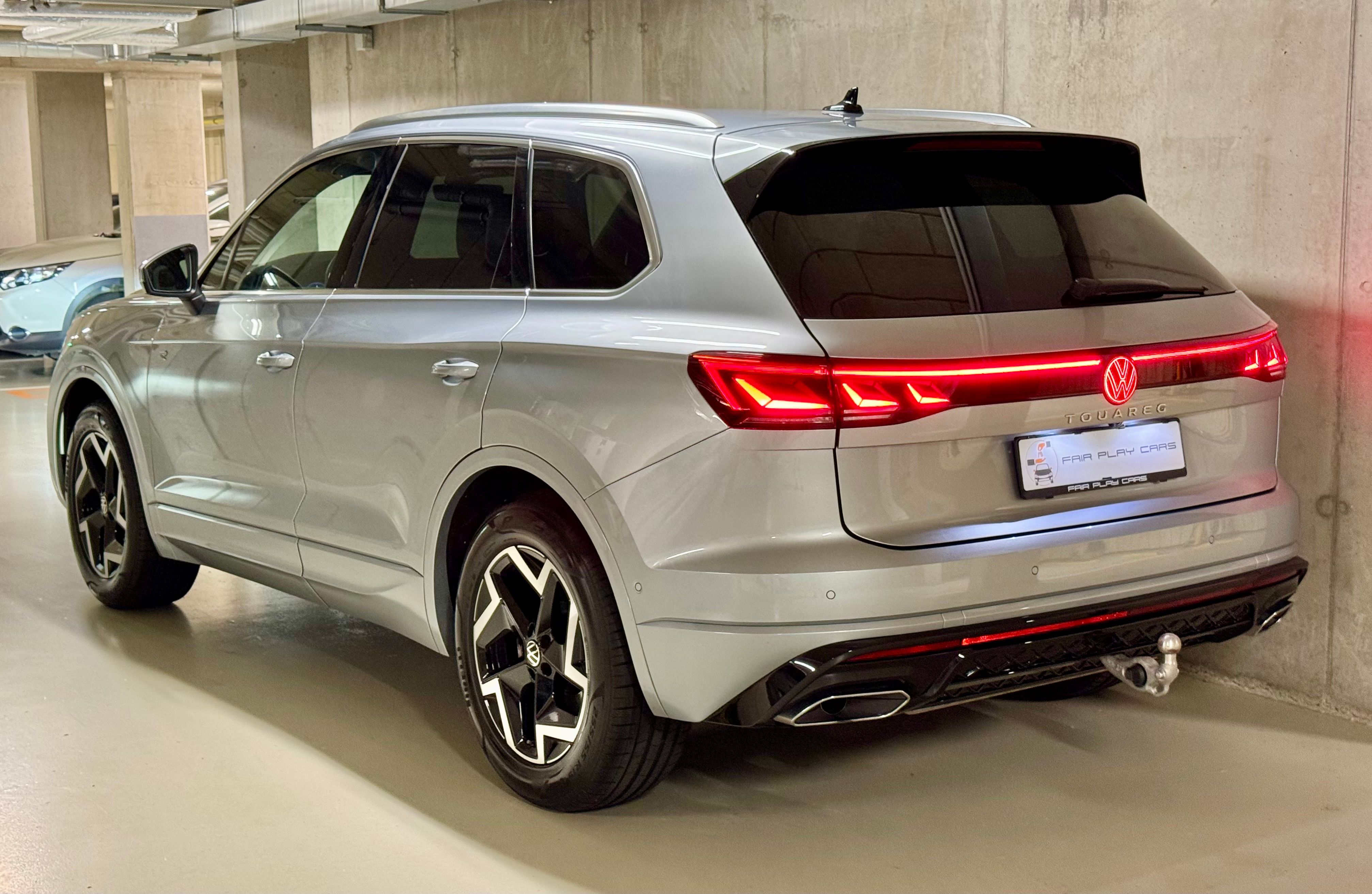 Volkswagen Touareg, R-line/210kw/WEBASTO/5letZár - fotka 6