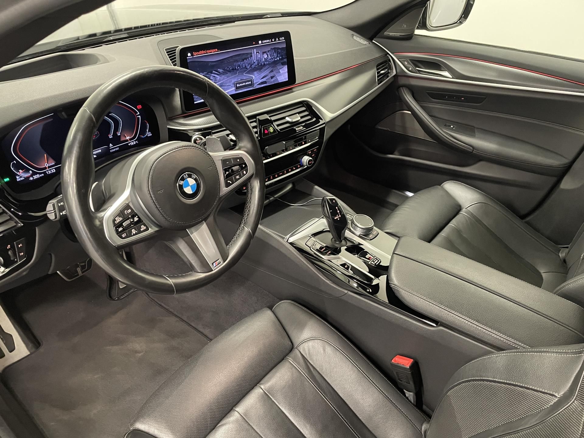 BMW Řada 5, 530d xDrive,Mpaket - fotka 6