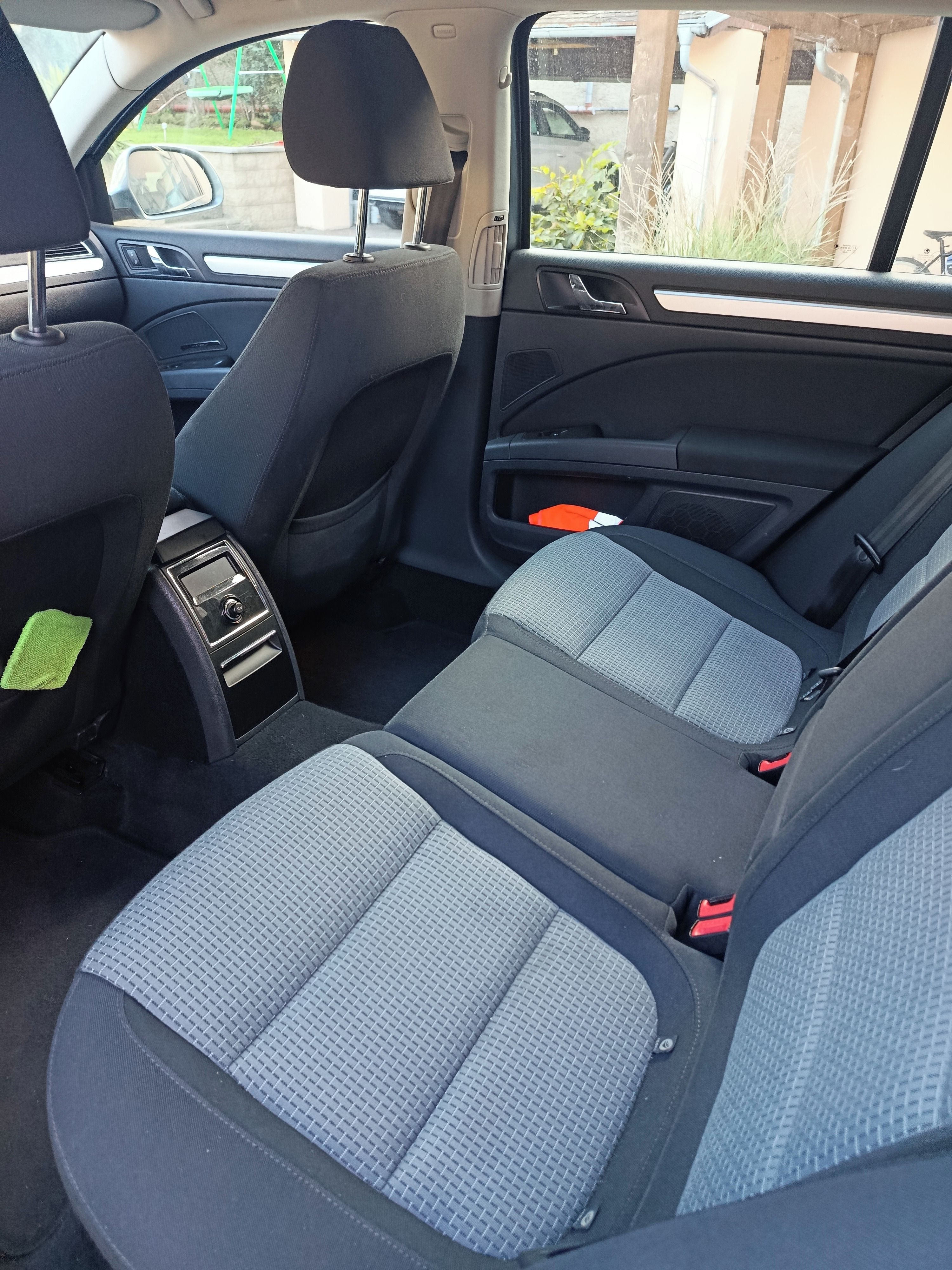 Škoda Superb, 2,0 TDi - fotka 4