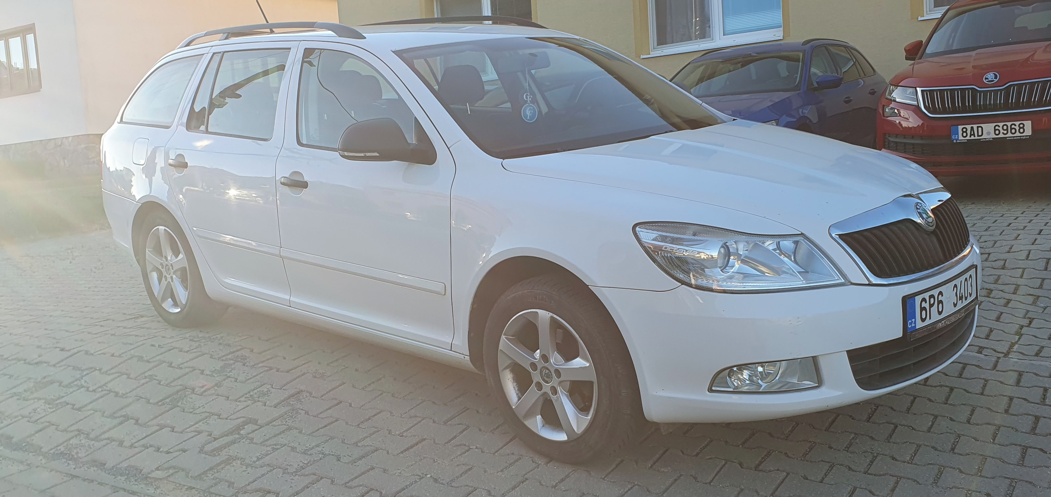 Škoda Octavia, III. 1.6 TDI 77 Kw nové v ČR - fotka 3