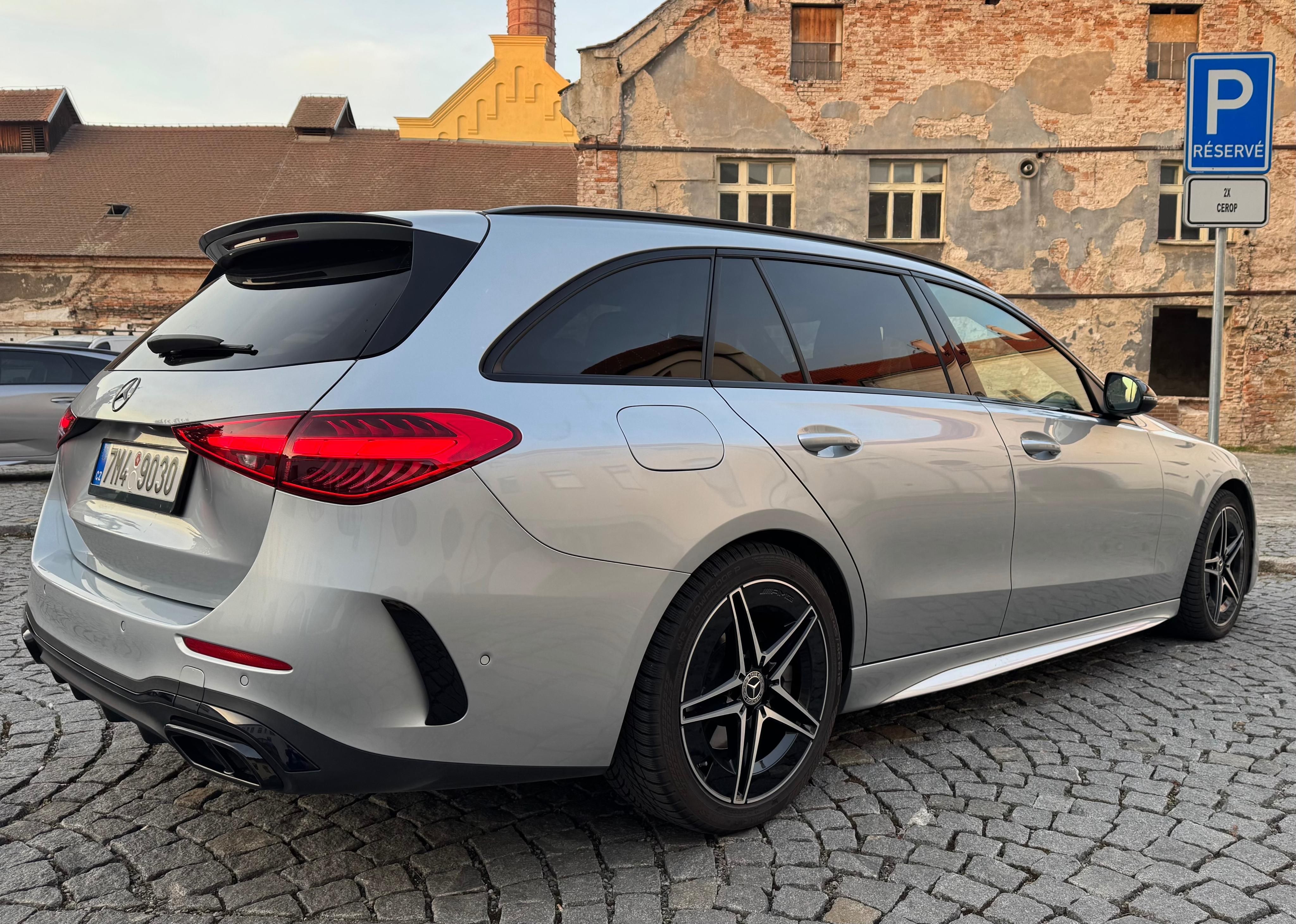 Mercedes-Benz Třídy C, Mercedes Benz S206 C220D - fotka 3