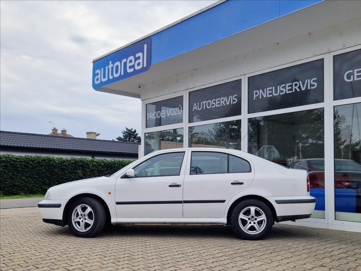 Škoda Octavia, 1,8 20V 92kW KLIMA TAŽNÉ ŠÍBR - fotka 2