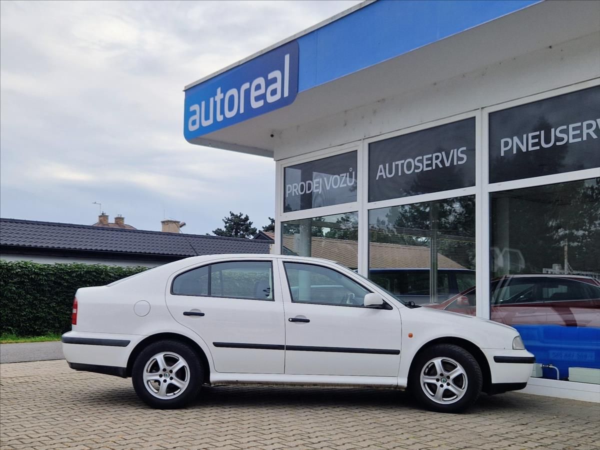 Škoda Octavia, 1,8 20V 92kW KLIMA TAŽNÉ ŠÍBR - fotka 6
