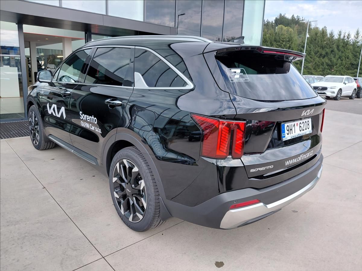 Kia Sorento, 2,2   CRDI 7P 4x4 8DCT TOP - fotka 6