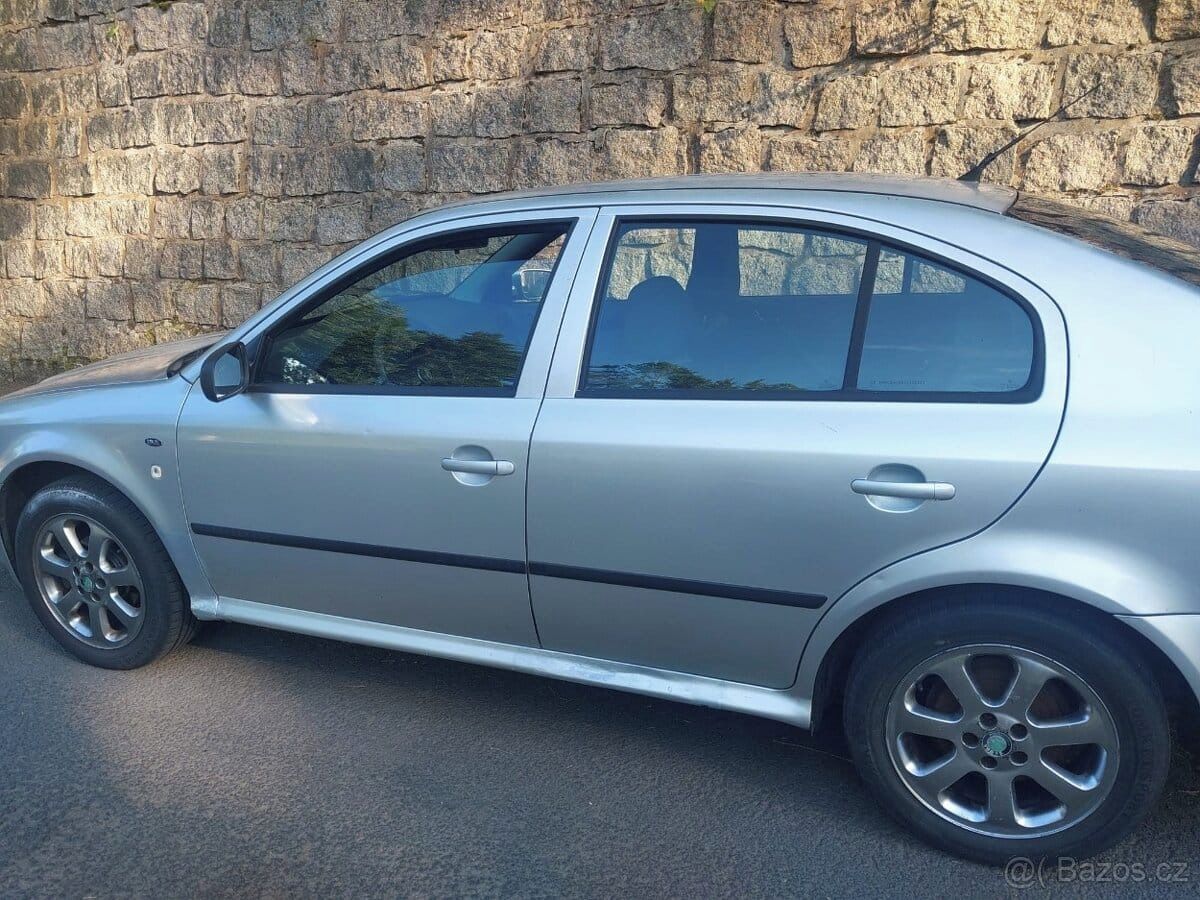 Škoda Octavia - fotka 3