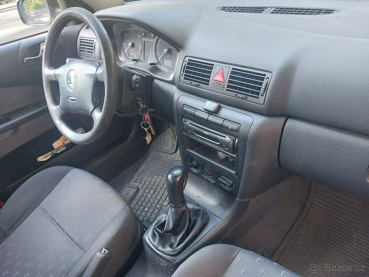 Škoda Octavia - fotka 2