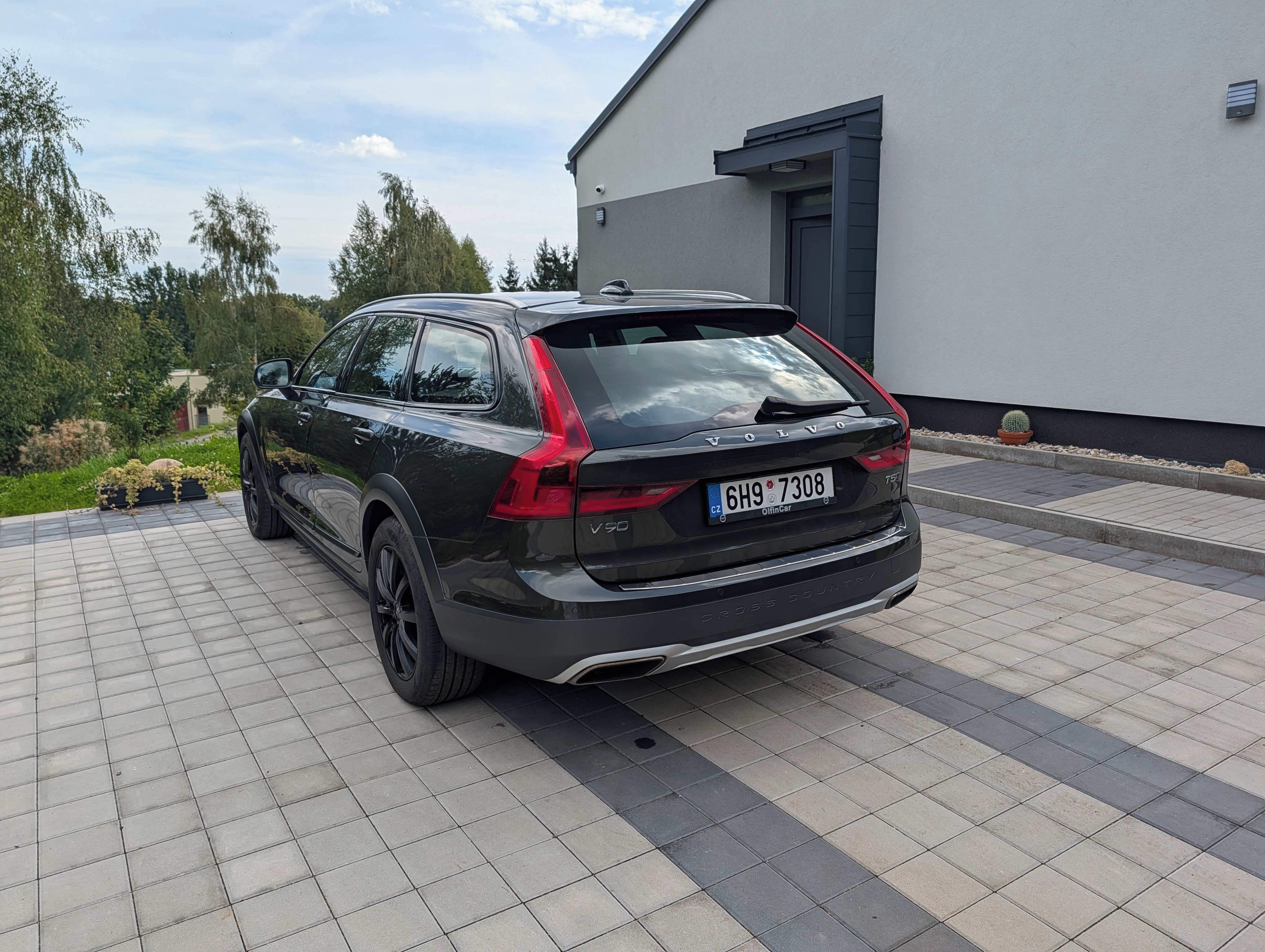 Volvo V90, Prodám Volvo V90 Cross Country - fotka 2