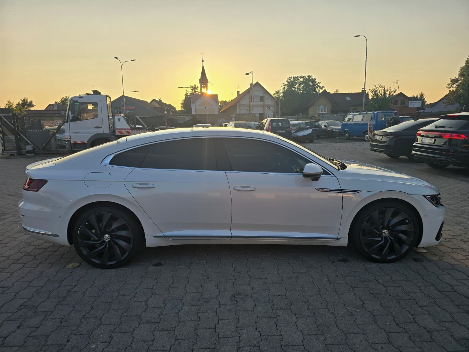 Volkswagen Arteon, 2.0 TDI BI-TURBO R-Line - fotka 5