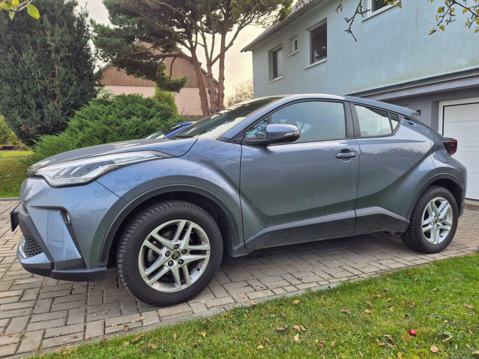 Toyota C-HR, Toyota C-HR 1.2, ČR, serviska - fotka 2