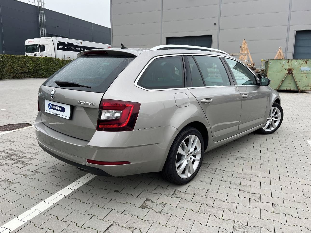 Škoda Octavia, Combi 1.5 TSI Style DSG, ČR - fotka 3