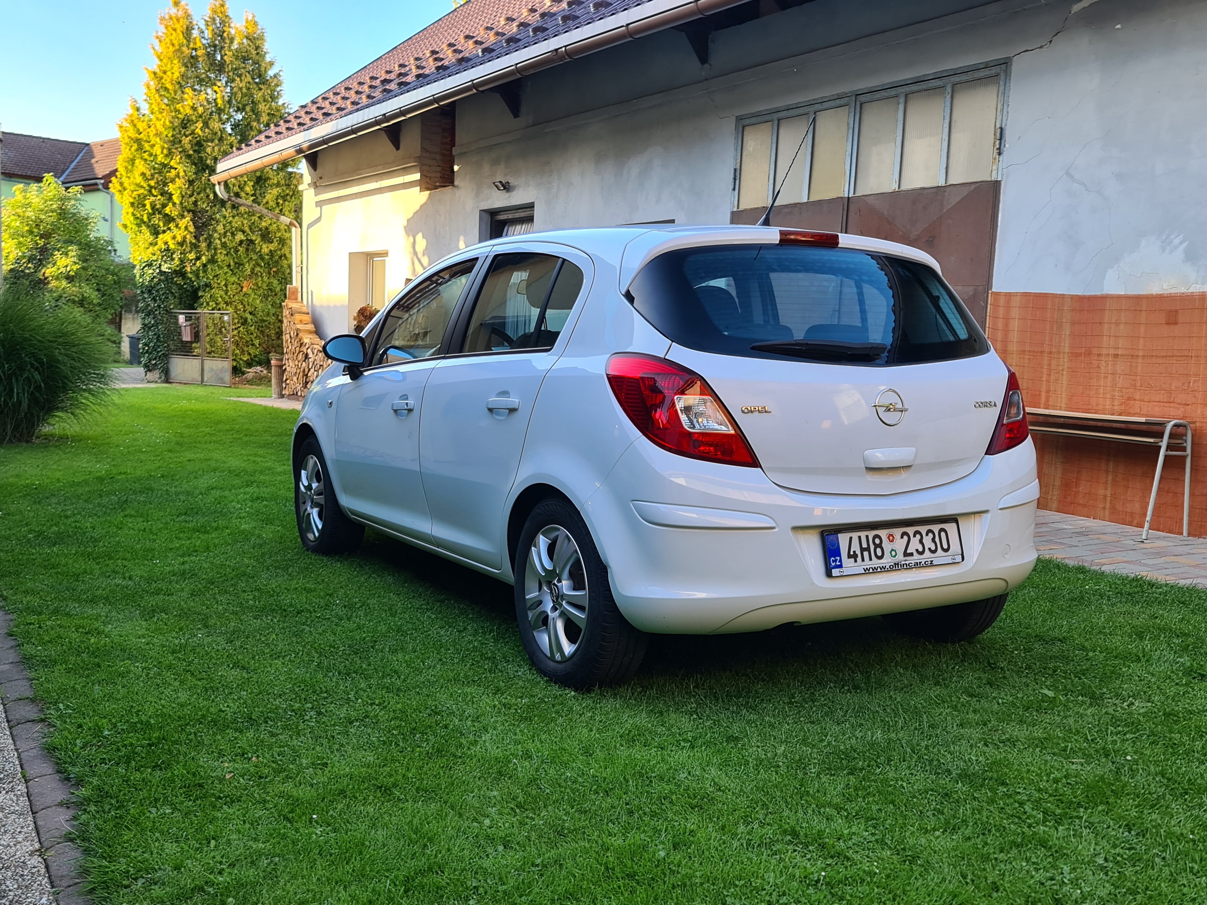 Opel Corsa, 5dv., klima, jen 81372 km - fotka 5