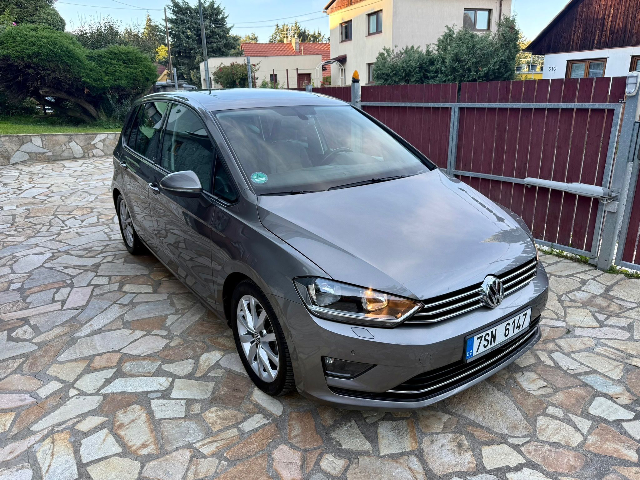 Volkswagen Golf Sportsvan, 1.4TSI 92KW DSG CUP NAVI TAŽNÉ - fotka 3