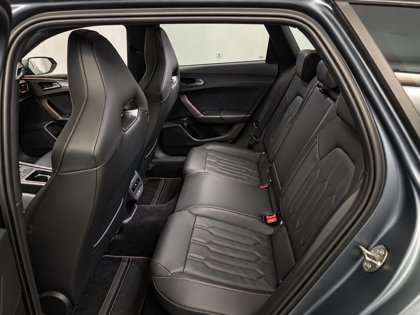 Cupra Leon, CUPRA LEON SPORTSTOURER VZ 2.0 - fotka 6