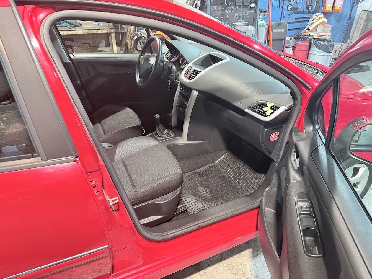 Peugeot 207 - fotka 6