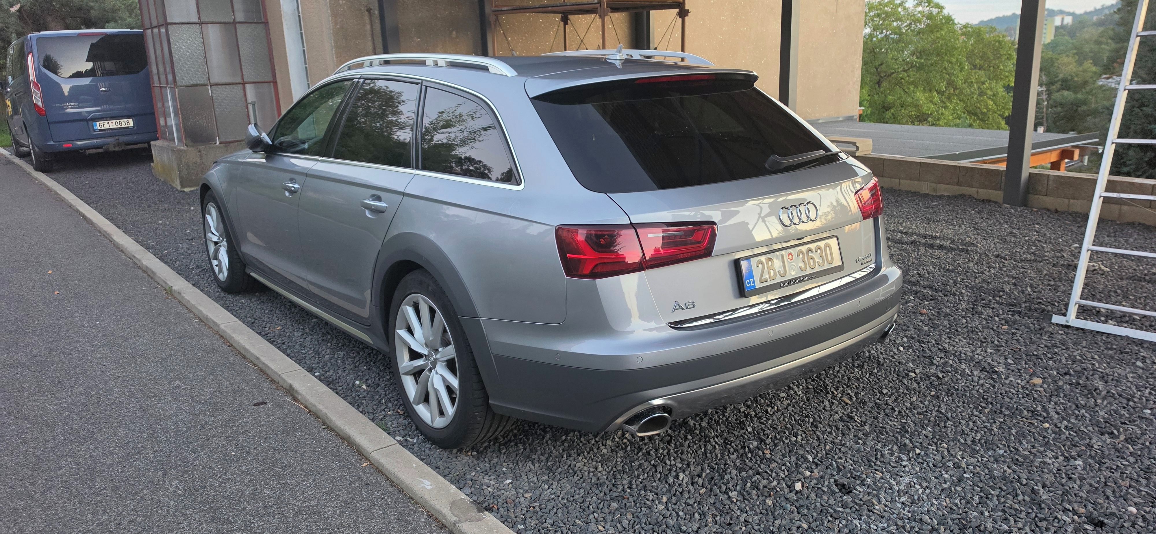 Audi A6 allroad, 3.0 TDI V6 - fotka 5