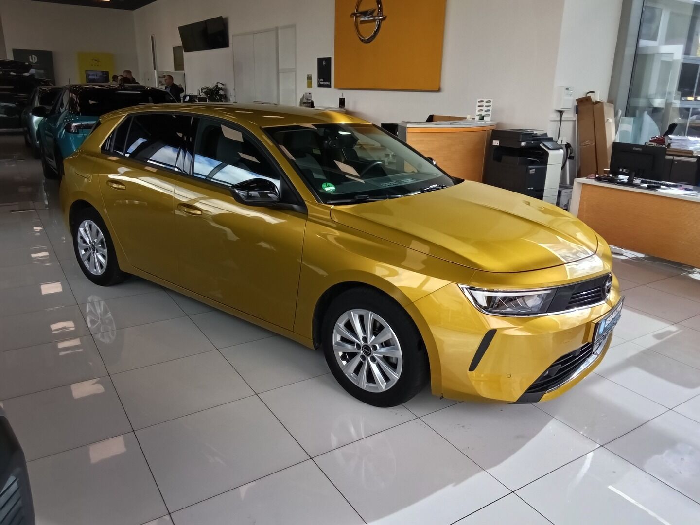 Opel Astra, 1.2T 81KW 2023 - fotka 2