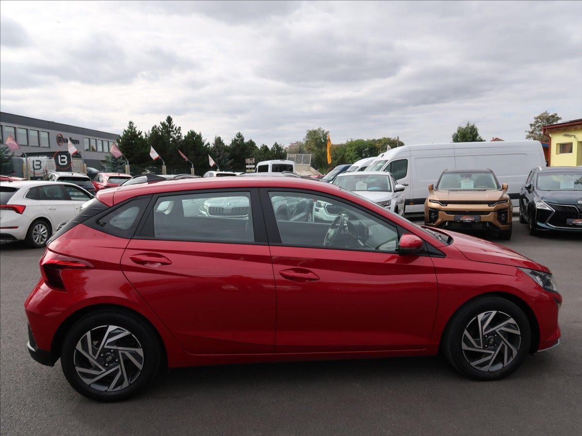 Hyundai i20, 1,2 i,57kW,1majČR,WaveWinter - fotka 5