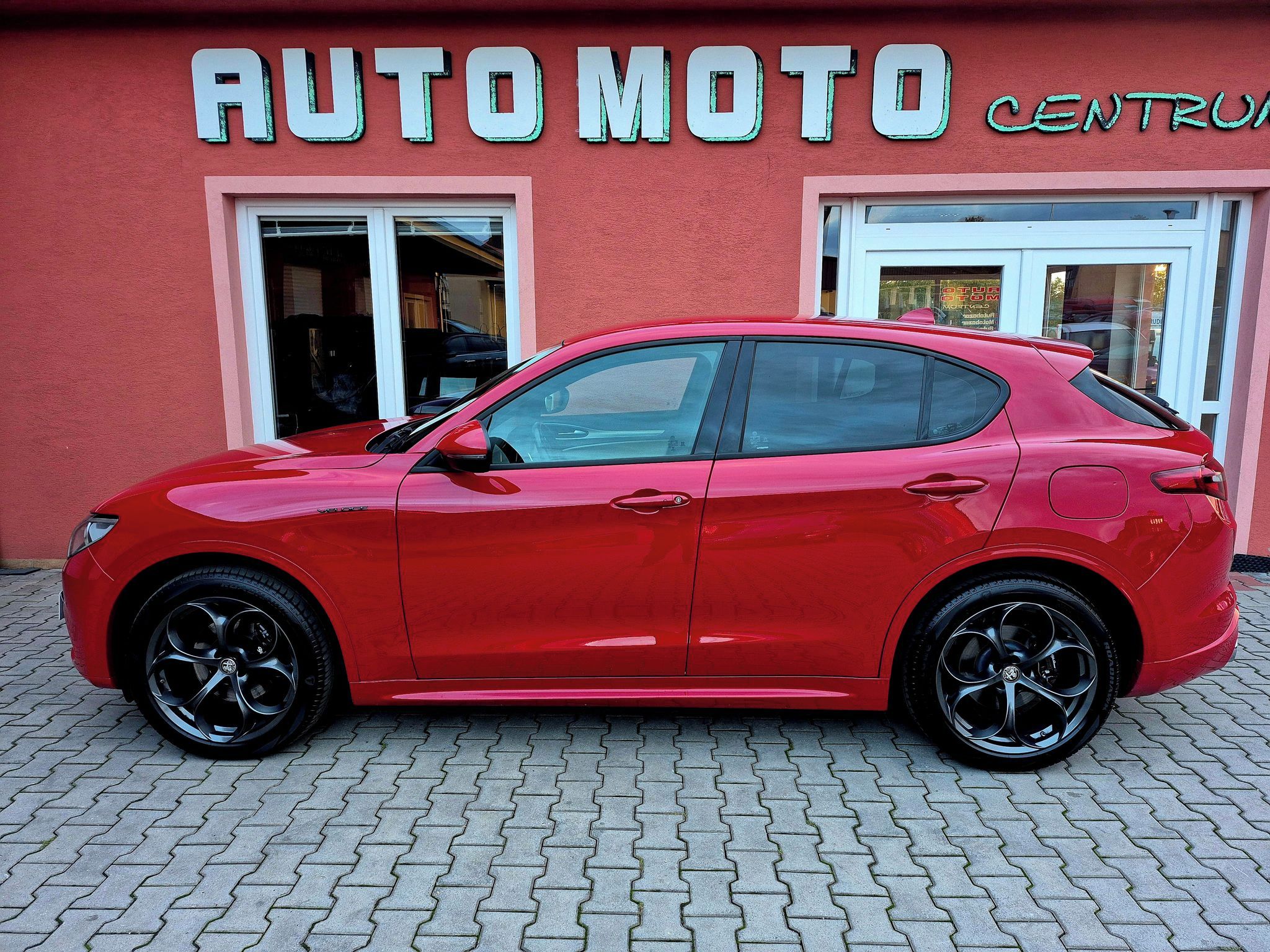 Alfa Romeo Stelvio, 2.0 206kw VELOCE Q4 - fotka 2