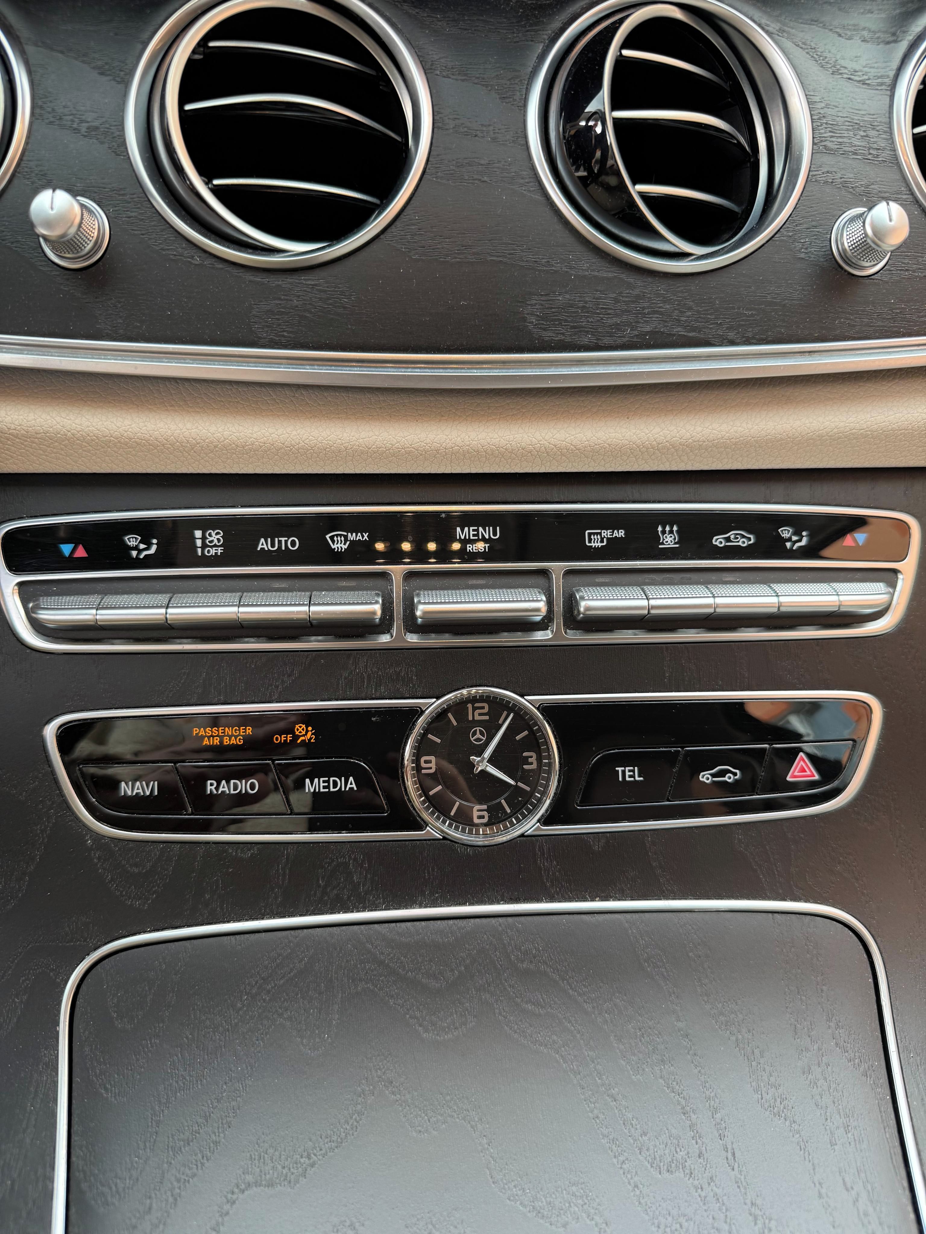 Mercedes-Benz Třídy E, Mercedes-Benz E 350d 4MATIC AM - fotka 5