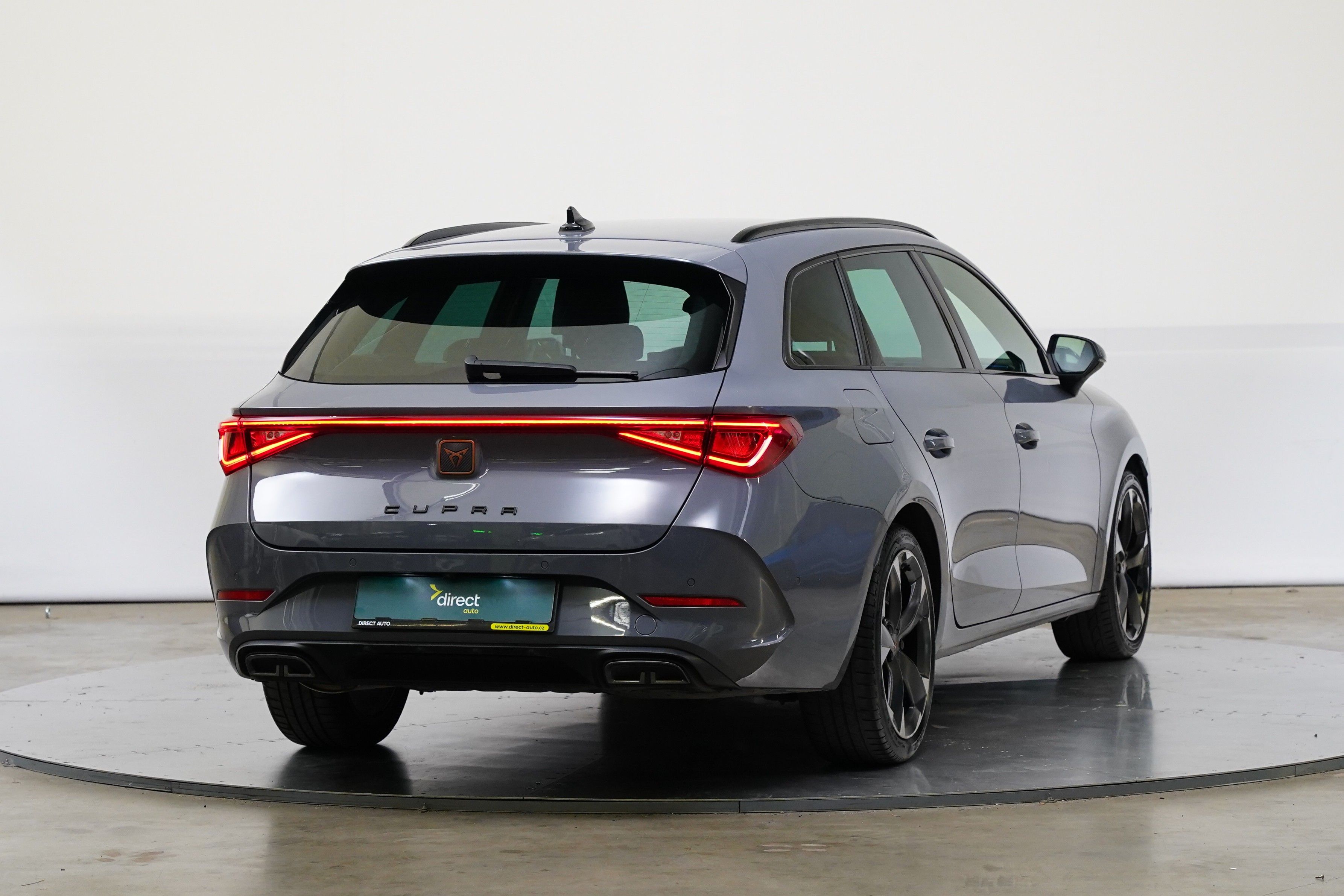 Cupra Leon, 1.5 eTSI 110 kW ST - fotka 2