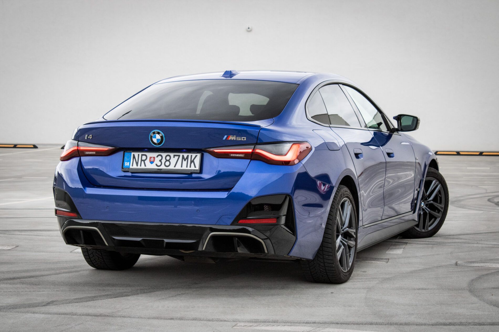 BMW i4 - fotka 5