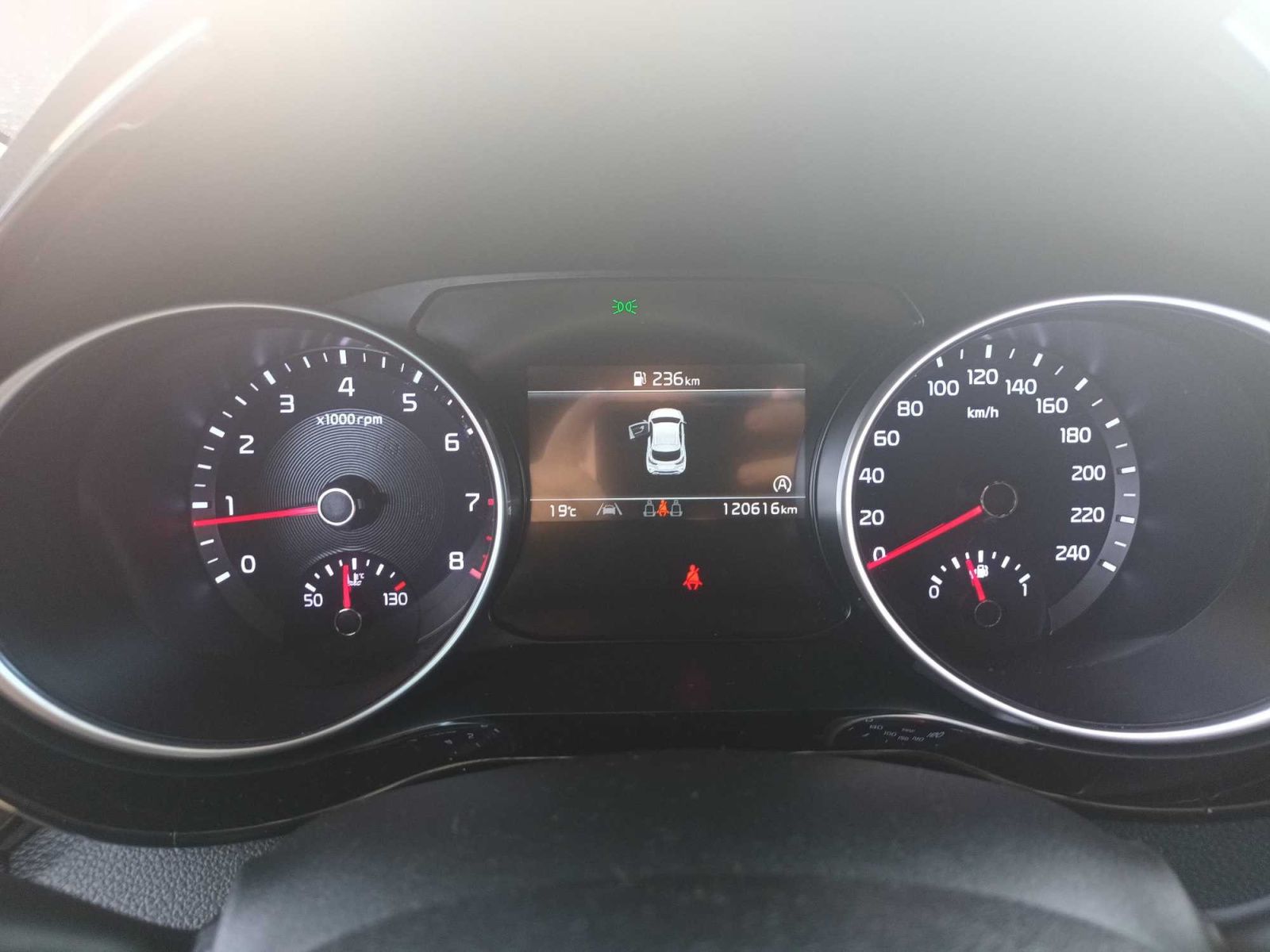 Kia XCee´d, 1.5 T-GDI, Serv.kniha, Navi - fotka 3