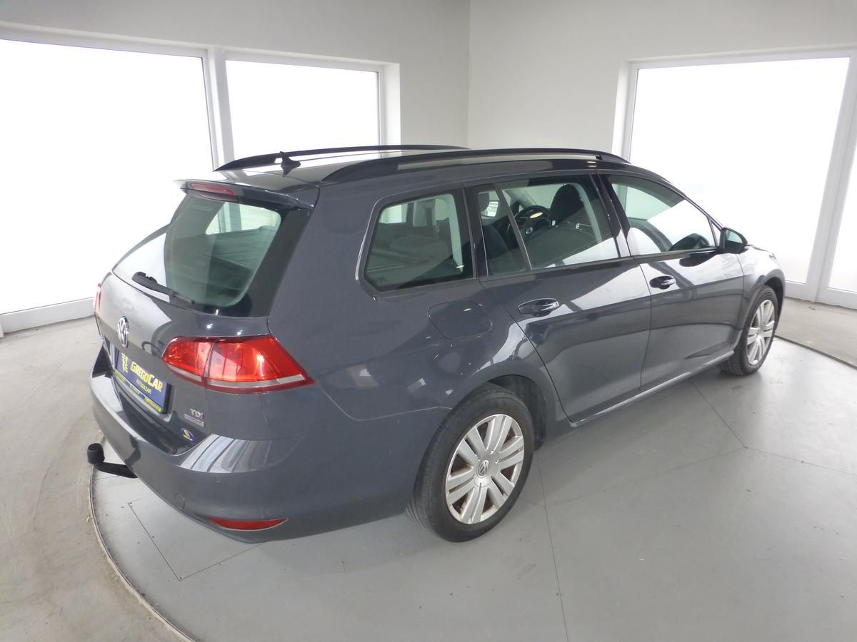 Volkswagen Golf, 1,6TDI*NAVI*TAŽNÉ**ALU**PARK.S - fotka 6