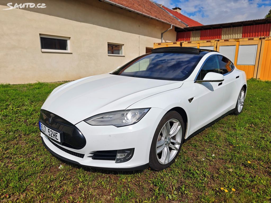 Tesla Model S 2016 из Чехии