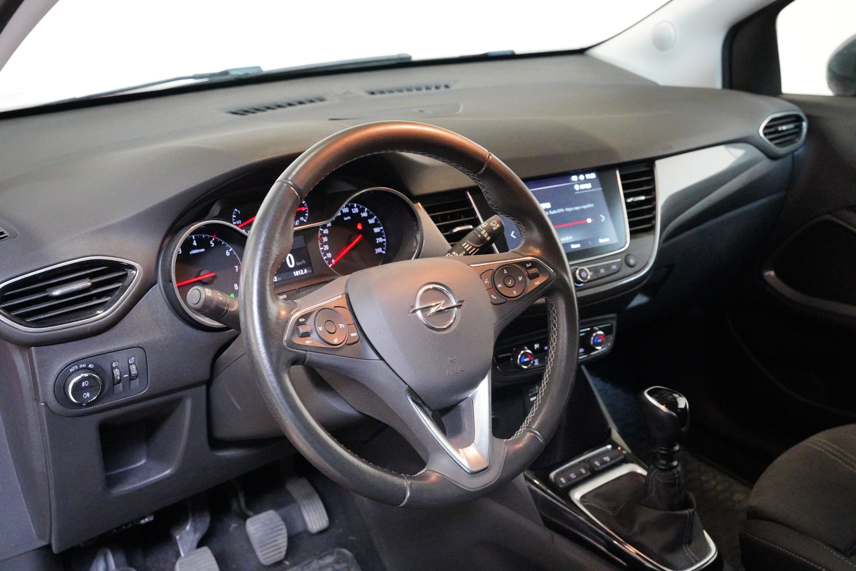 Opel Crossland X, 1.2T 96 kW - fotka 5