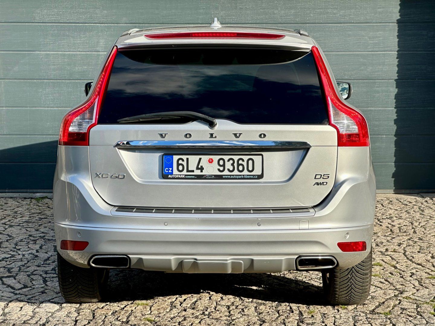 Volvo XC60, 2.4D 4x4 Automat Panorama - fotka 6