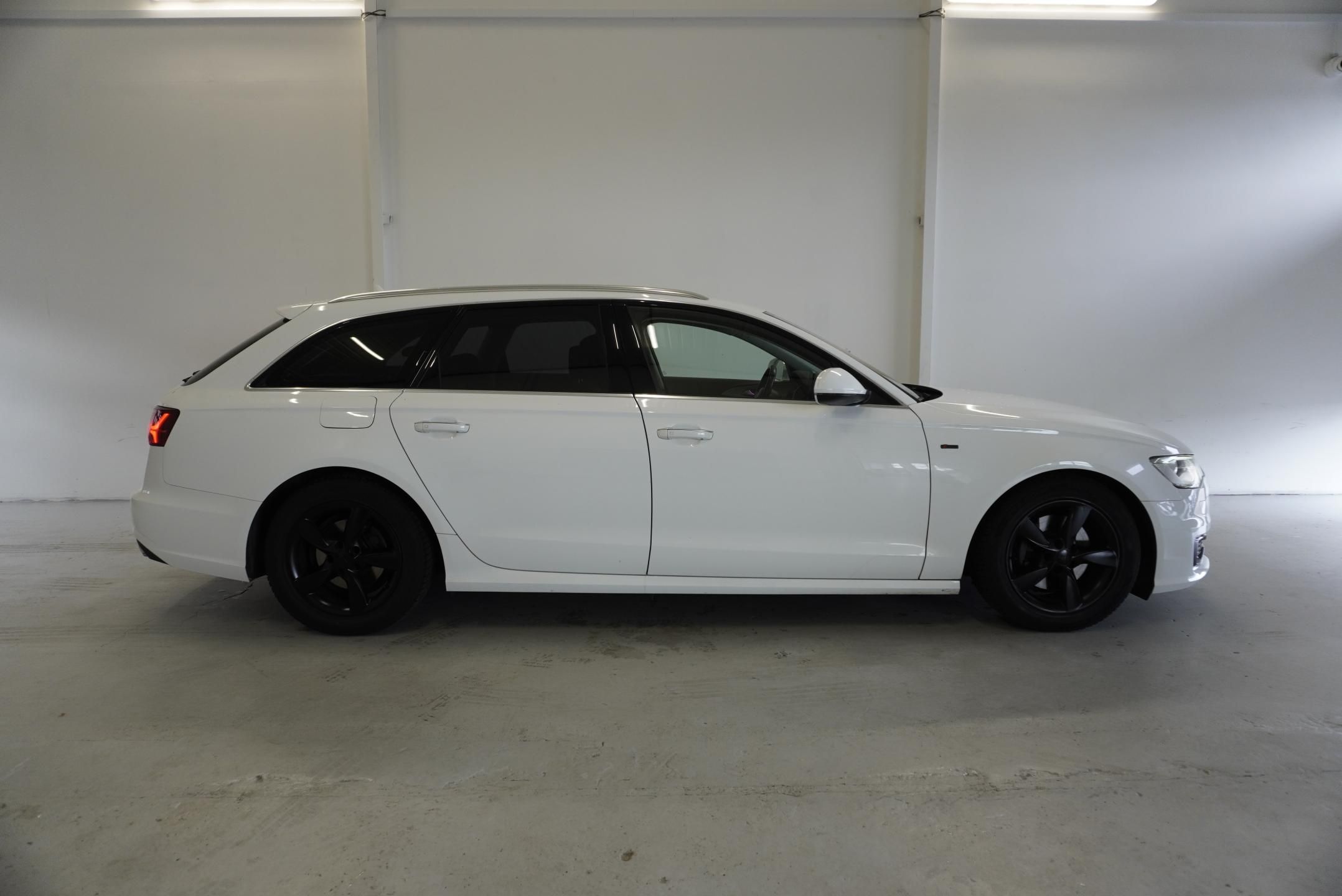 Audi A4, 2.0 TDI 140kW QUATTRO STRONIC - fotka 4