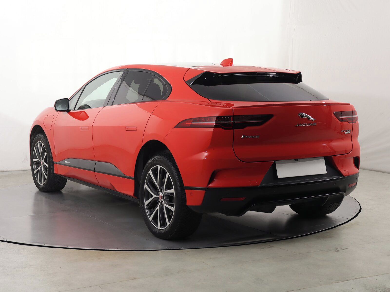 Jaguar I-Pace, EV400, SoH 82%, 4X4, Automat - fotka 4