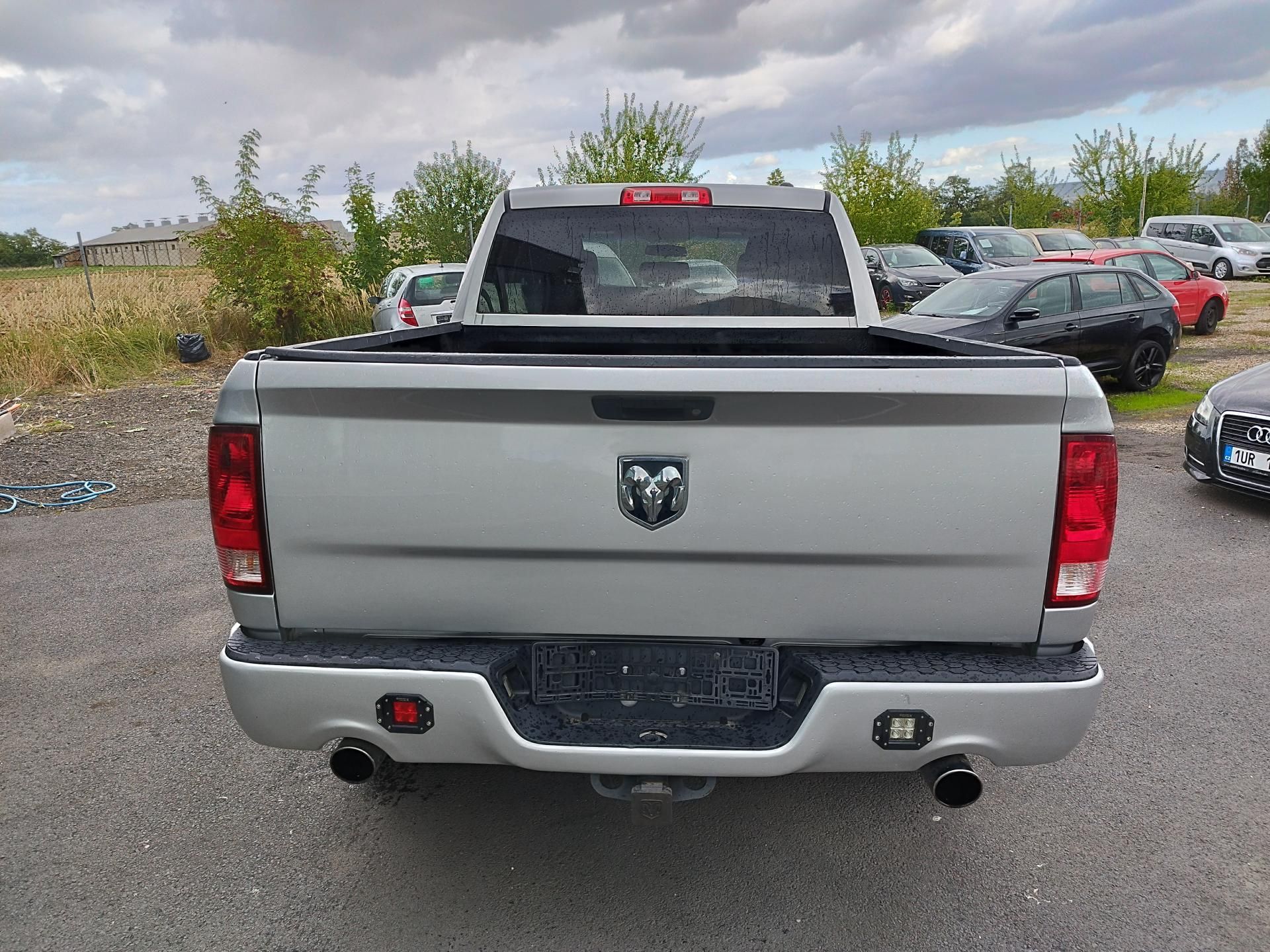 Dodge Ram, 5,7HEMI,V8,4X4,ALU,TAŽNÝ - fotka 6