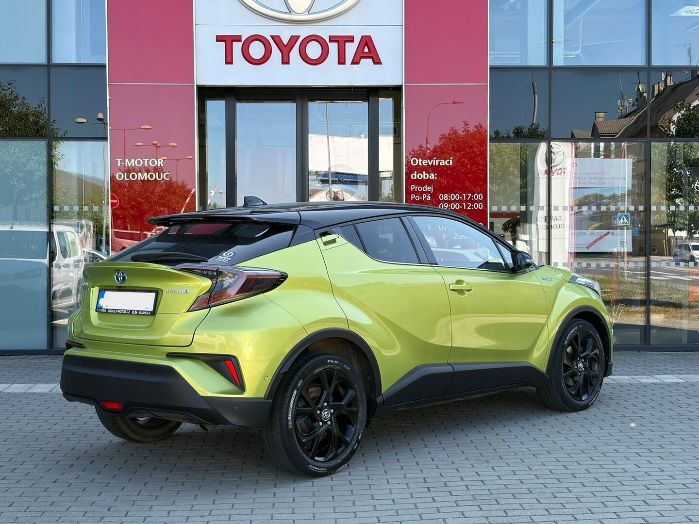 Toyota C-HR, 1.8 Hybrid Premium - fotka 3
