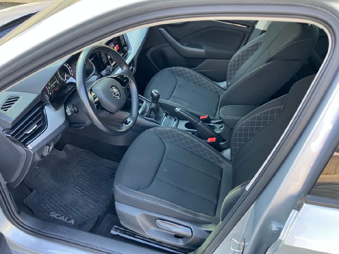 Škoda Scala, 1.0TSi Style po 1.majiteli čr - fotka 5