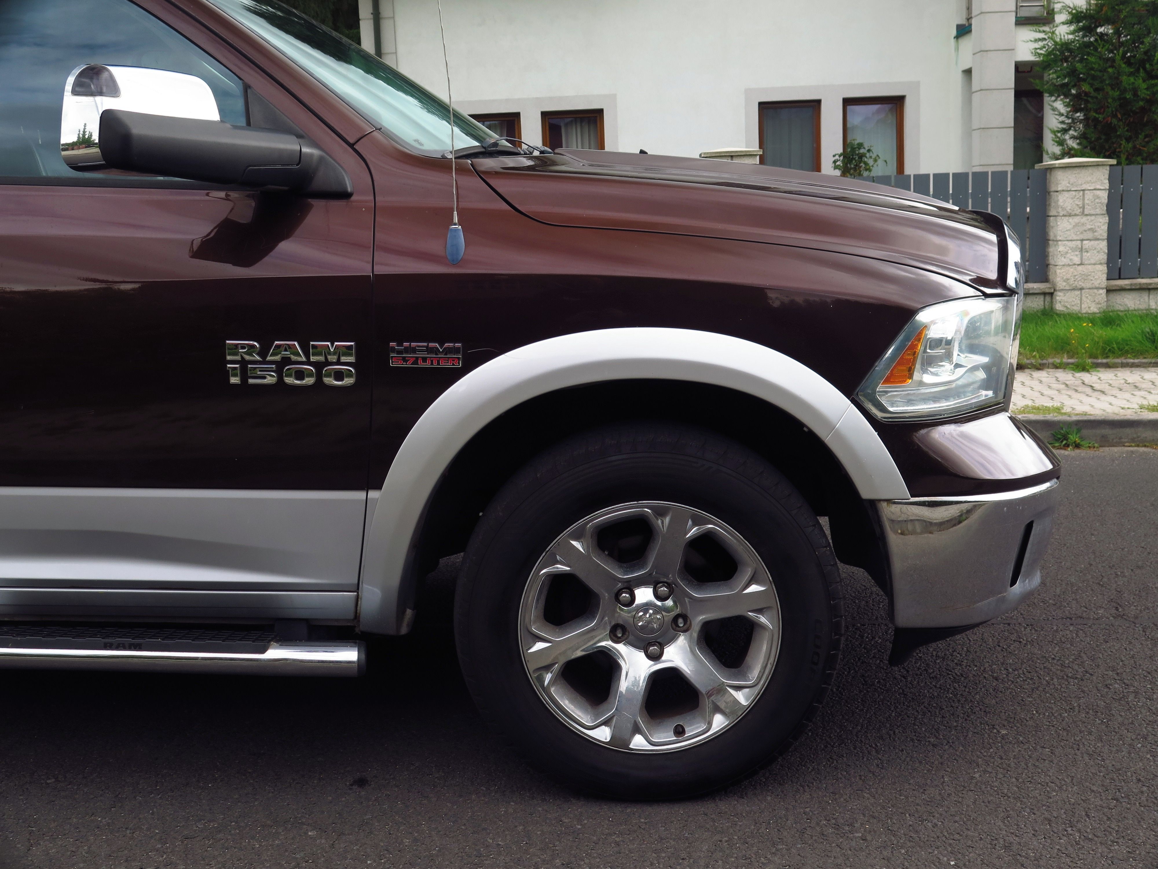 Dodge Ram, 5.7 HEMI - LARAMIE - DPH - fotka 4