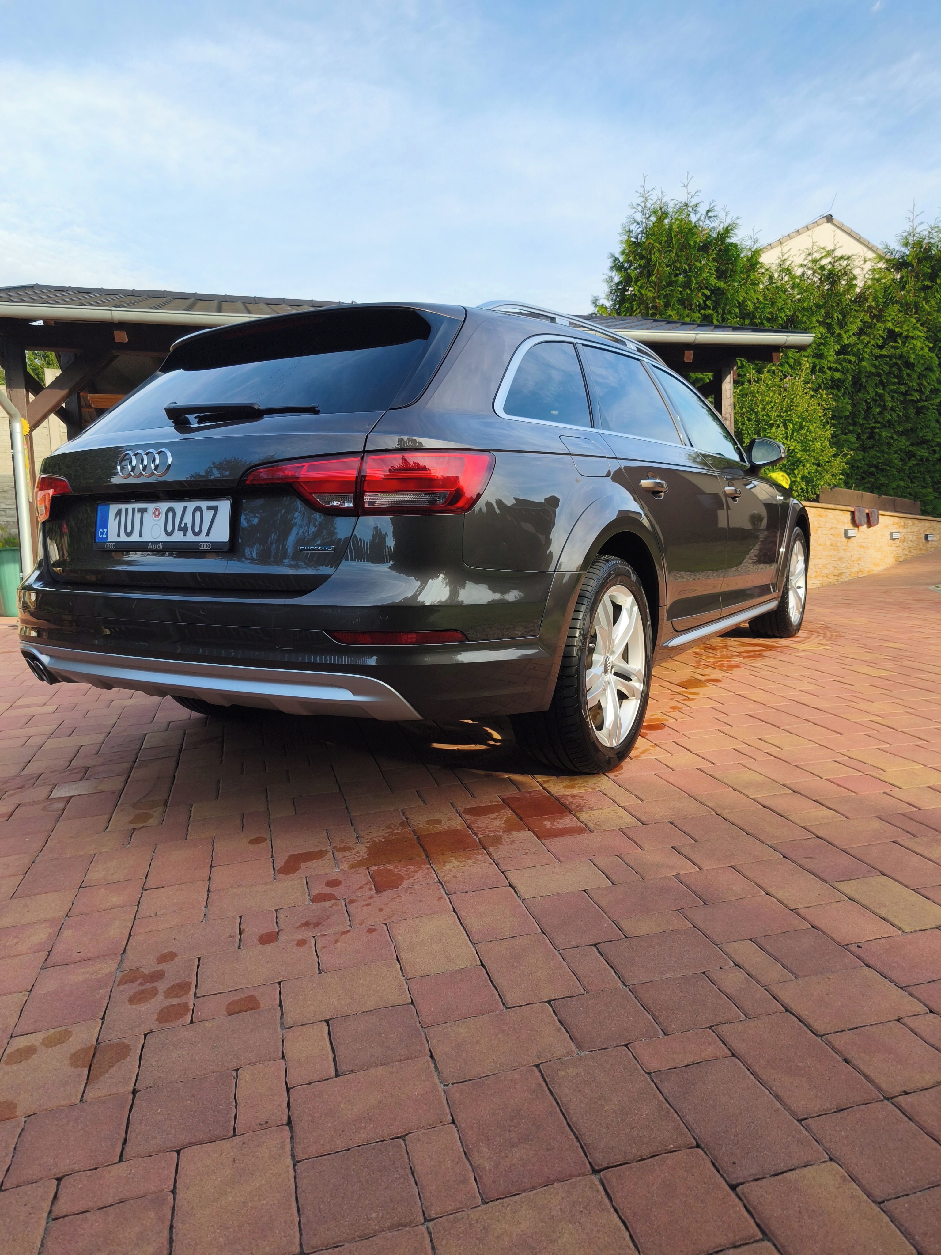 Audi A4 allroad, 2.0 TDI 120 kw - fotka 5