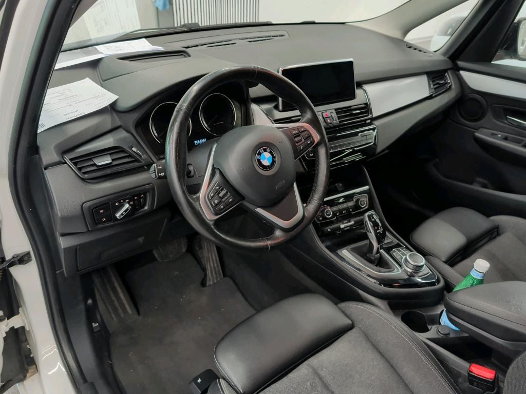 BMW Řada 2, 220d xDrive / HUD / ADAPT.TEMP - fotka 2