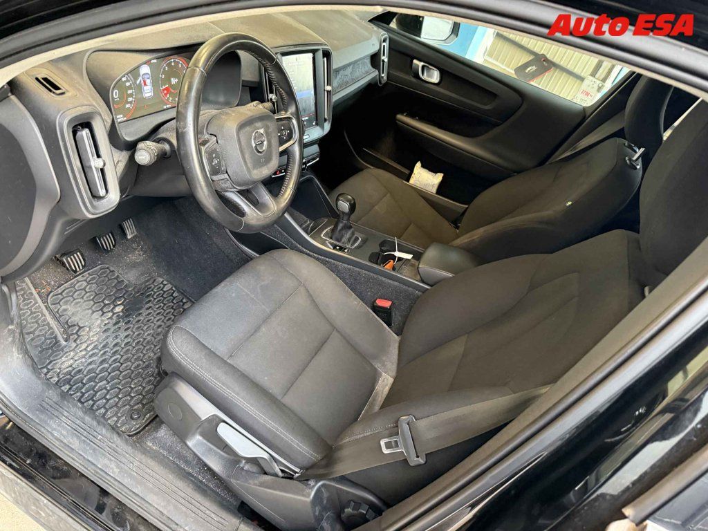 Volvo XC40, 1.5 T2 - fotka 3