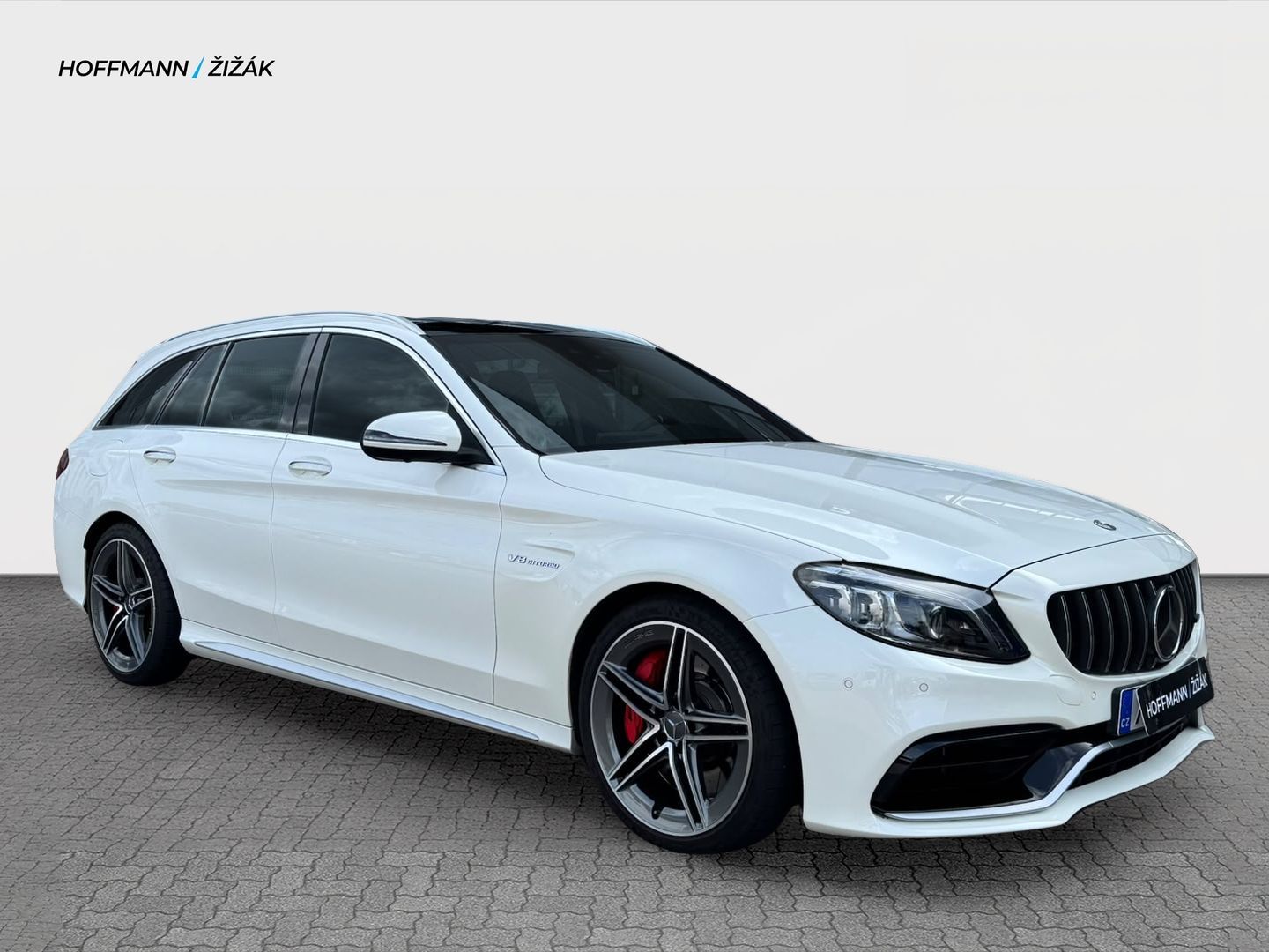 Mercedes-Benz Třídy C, 63s AMG - fotka 3