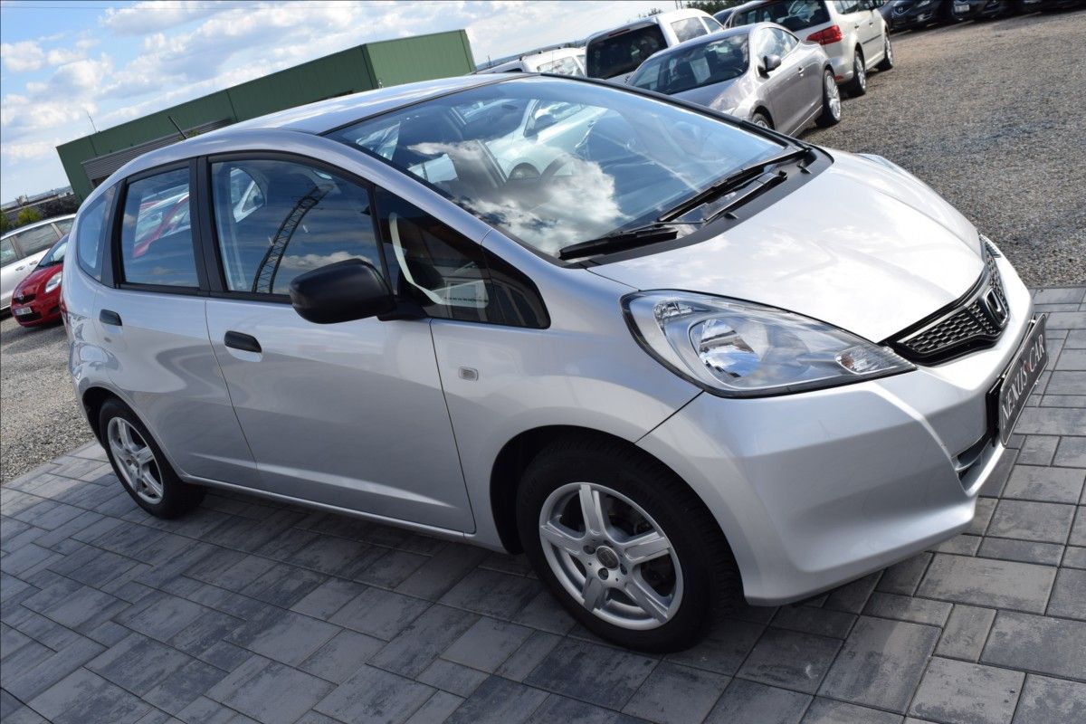 Honda Jazz, 1,2 i 66KW ALU KLIMA NÍZKÉ KM - fotka 4
