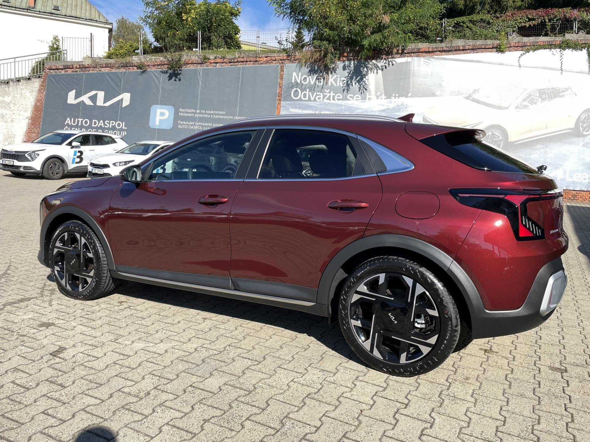 Kia XCee´d, 1,6T-GDi 7DCT TOP 2027 - fotka 5