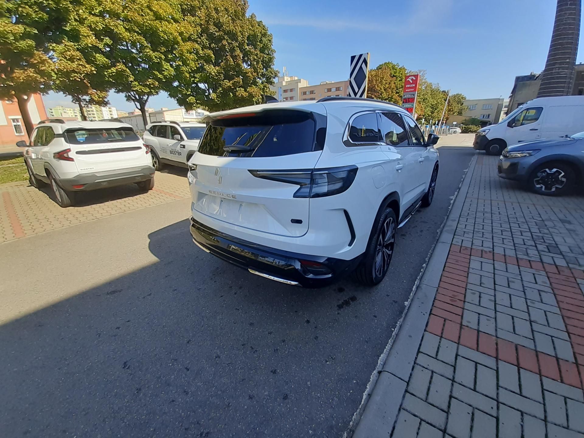 Renault Espace, Iconic full hybrid E-Tech 200k - fotka 4