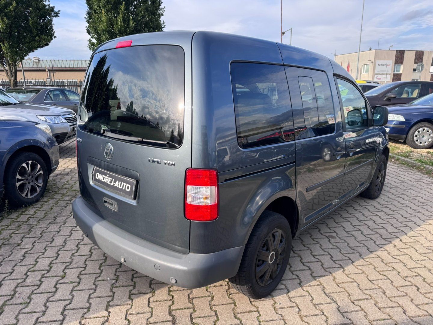 Volkswagen Caddy, 1,9 TDI 77 KW 2X ŠOUPAČKY STK - fotka 5