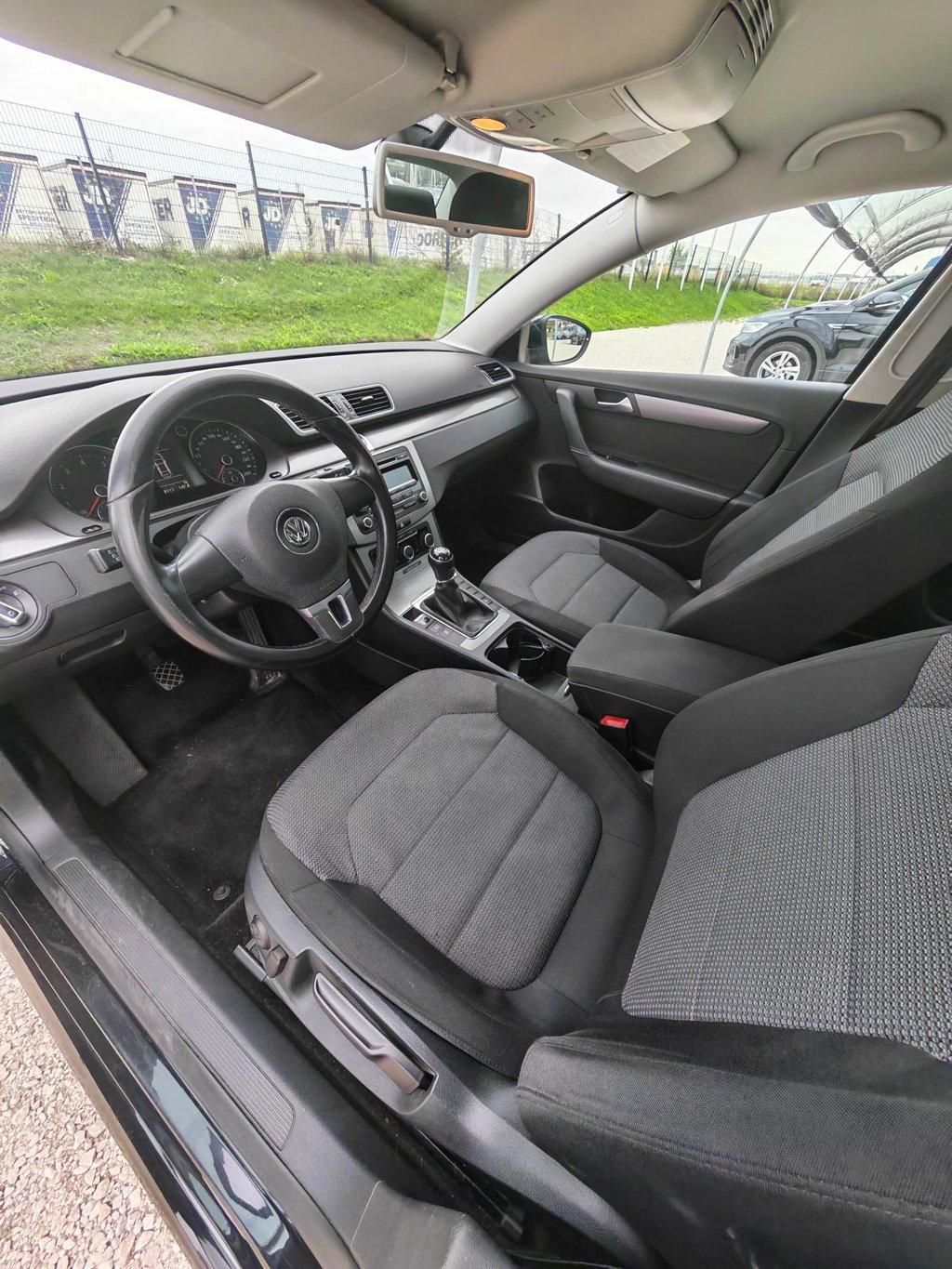 Volkswagen Passat, 1,8 TSi - Comfortline - fotka 4
