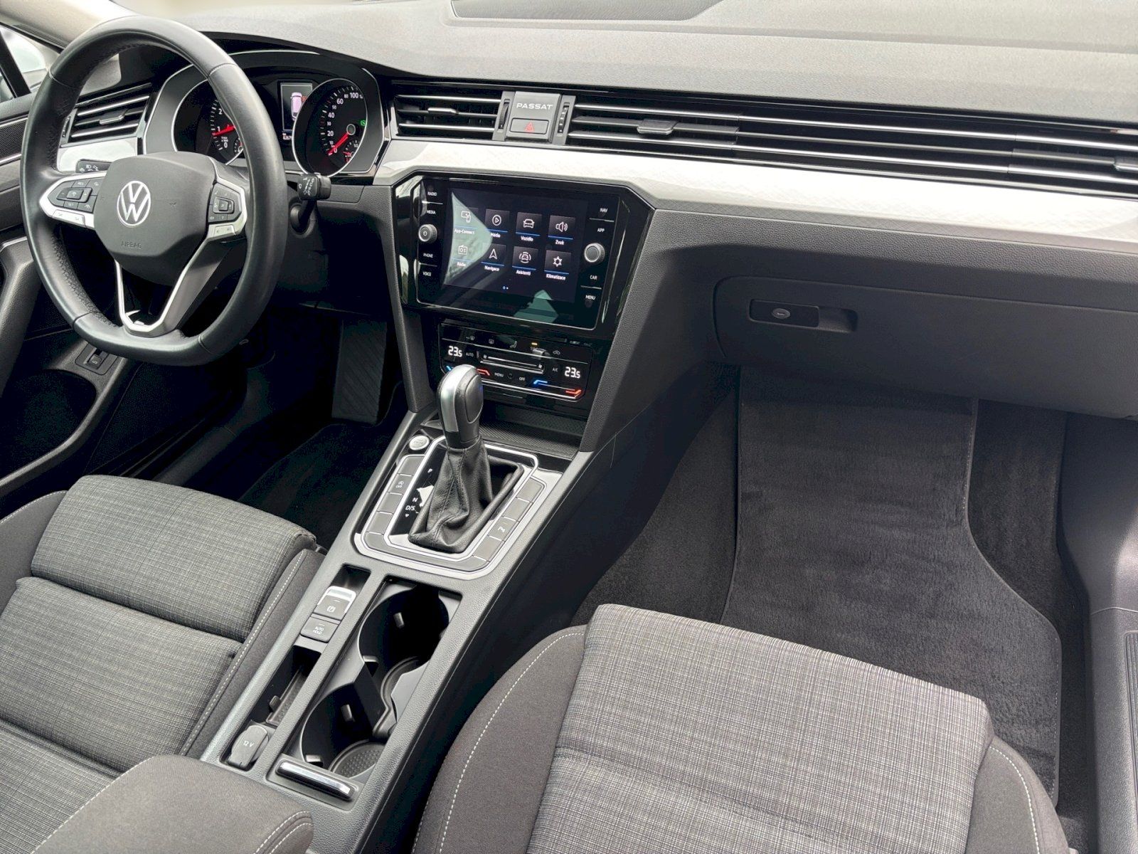 Volkswagen Passat Variant, 1,5 TSI / 110 kW Business DSG - fotka 6