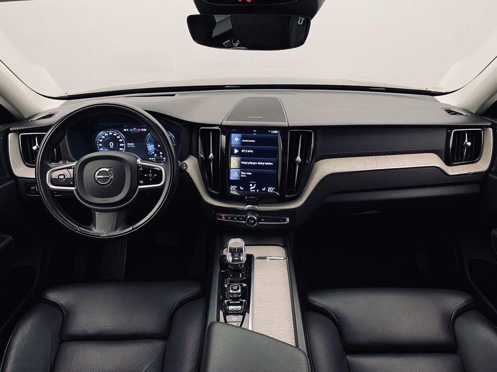 Volvo XC60, Volvo XC60 B4 Insription 2021 - fotka 5