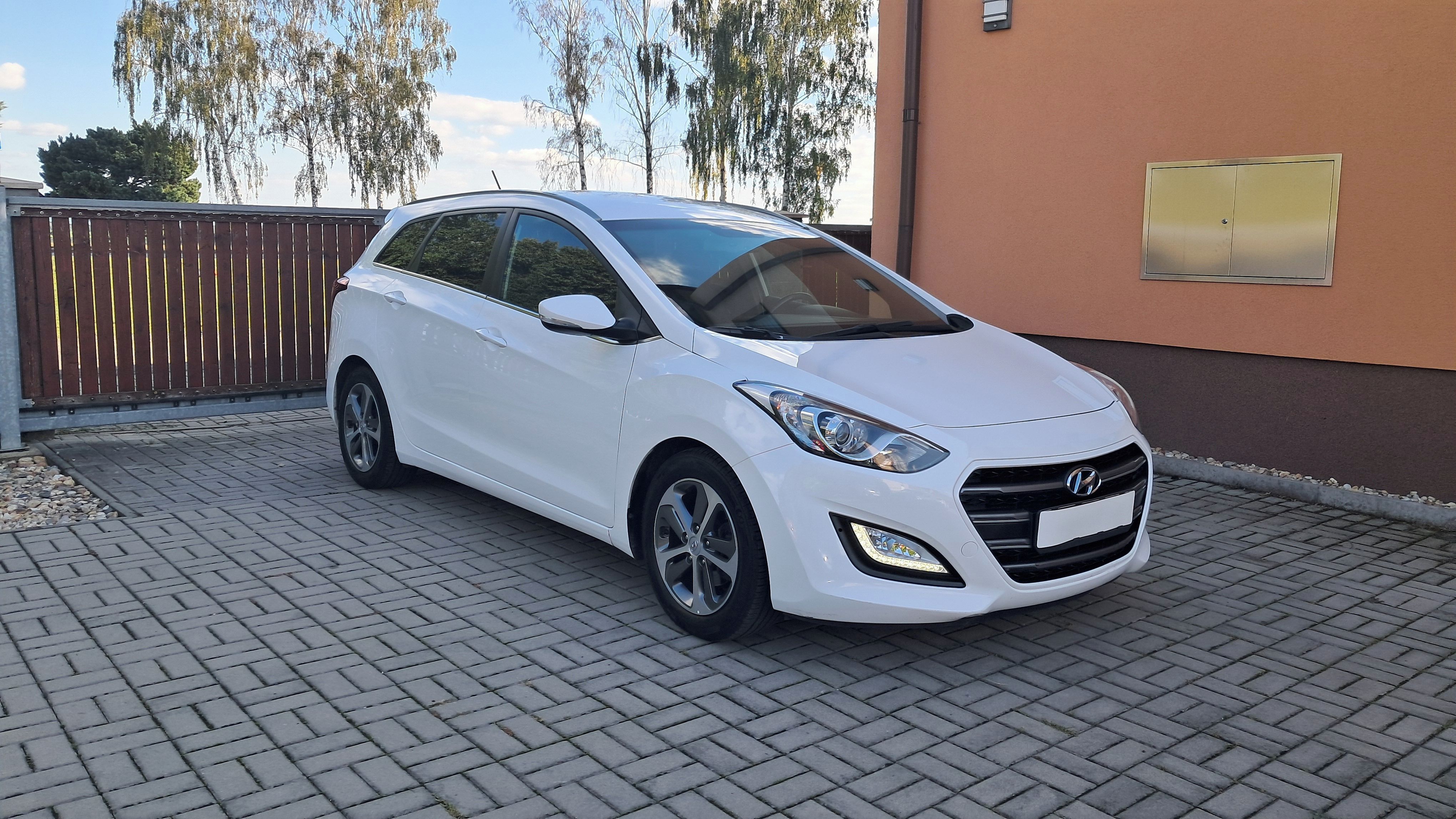 Hyundai i30, 1.6i / 99KW COMFORT 1.MAJ ČR