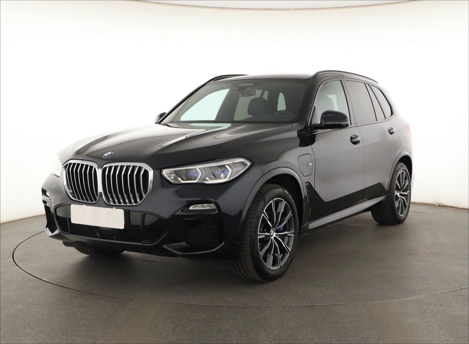 BMW X5, xDrive45e iPerf., M Paket - fotka 3
